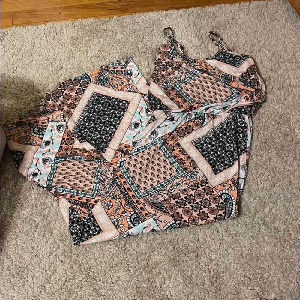 W.F. Brand size small